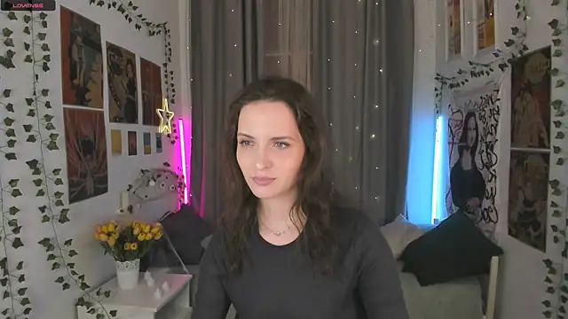 Snapshot of Ariadna_Shy chatting on 10-25-25, 10:21 Ariadna Shy online show from 10-25-25, 10:21