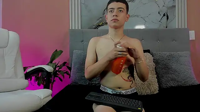 alex xhunter online show from 04-10-26, 07:21