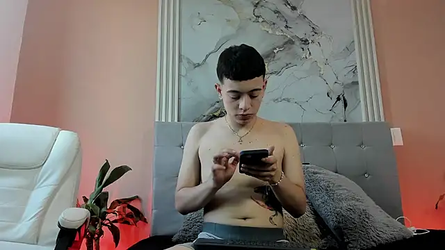 alex xhunter online show from 04-12-26, 07:50