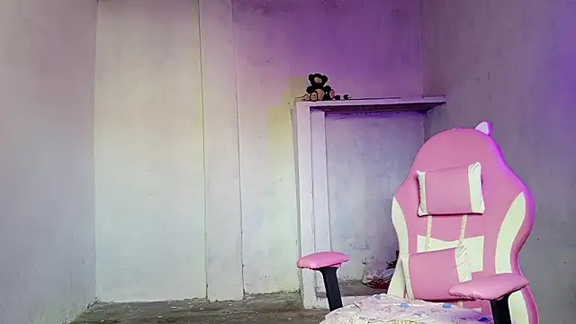 Snapshot of yera_sh chatting on 02-15-26, 01:32 yera sh online show from 02-15-26, 01:32