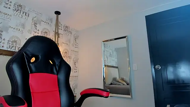 SIENNA FOX4 online show from 04-15-26, 01:04