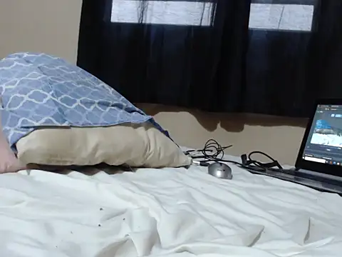 Gabby Stunning online show from 12-21-25, 09:37