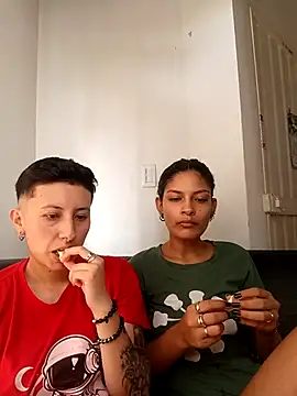 Snapshot of Mei_and_Gaby chatting on 01-16-26, 07:18 Mei and Gaby online show from 01-16-26, 07:18