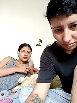 Snapshot of Mei_and_Gaby chatting on 02-08-26, 05:10 Mei and Gaby online show from 02-08-26, 05:10