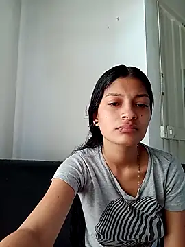 Snapshot of Mei_and_Gaby chatting on 02-01-26, 05:11 Mei and Gaby online show from 02-01-26, 05:11