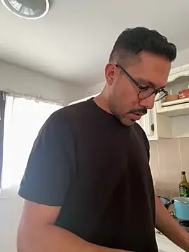 AdrianGarcia89 online show from 04-18-26, 05:37