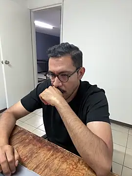 AdrianGarcia89 online show from 05-12-26, 01:24