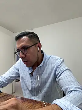 AdrianGarcia89 online show from 06-03-26, 01:28