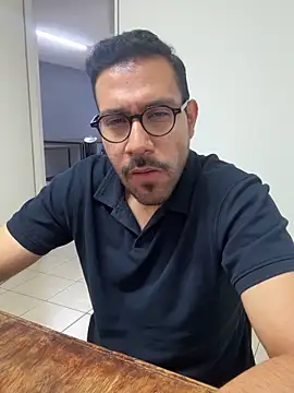 AdrianGarcia89 online show from 05-08-26, 01:09
