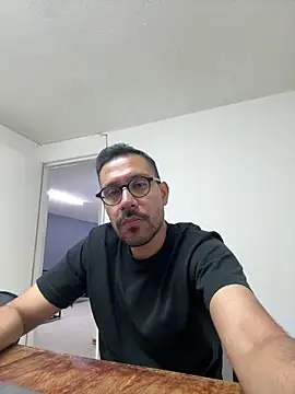 AdrianGarcia89 online show from 04-21-26, 01:42