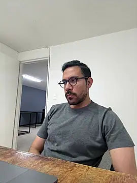 AdrianGarcia89 online show from 04-14-26, 12:37