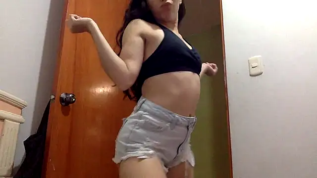 Snapshot of LatinDoll8 chatting on 06-14-26, 10:11 LatinDoll8 online show from 06-14-26, 10:11