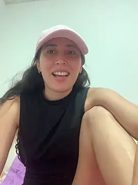 Snapshot of LatinDoll8 chatting on 06-09-26, 02:12 LatinDoll8 online show from 06-09-26, 02:12