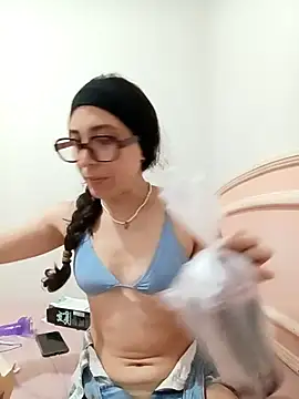 Snapshot of LatinDoll8 chatting on 03-27-26, 03:15 LatinDoll8 online show from 03-27-26, 03:15