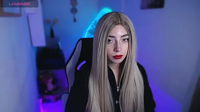 channel blondee online show from 03-12-26, 10:25