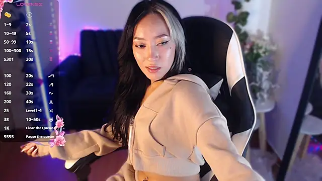 viicky r online show from 05-12-26, 08:37