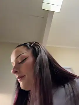 itscleomoon online show from 05-05-26, 04:04