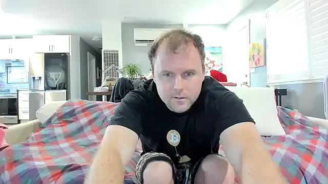 Snapshot of Studmuffin4you chatting on 02-19-26, 07:44 Studmuffin4you online show from 02-19-26, 07:44