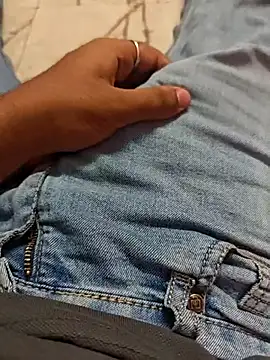 AqueousCrepe online show from 02-10-26, 01:10