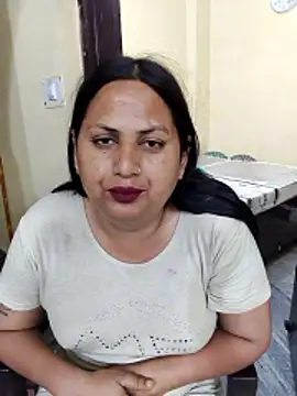 Hotmylips online show from 04-18-26, 03:47
