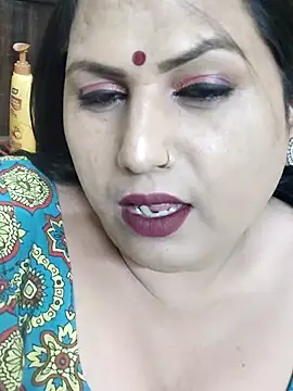 Hotmylips online show from 03-17-26, 03:48