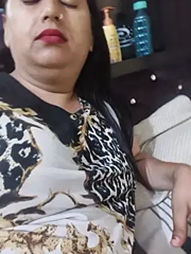 Hotmylips online show from 05-20-26, 03:31
