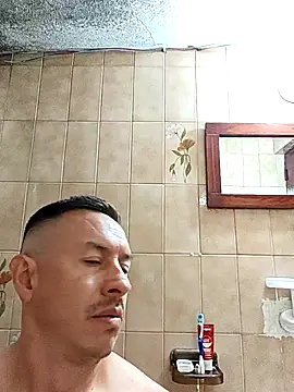 Snapshot of L_hotcream chatting on 02-10-26, 02:05 L hotcream online show from 02-10-26, 02:05