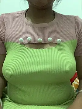 Snapshot of missmisha01 chatting on 02-16-26, 02:16 missmisha01 online show from 02-16-26, 02:16