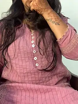 Snapshot of missmisha01 chatting on 02-07-26, 12:13 missmisha01 online show from 02-07-26, 12:13