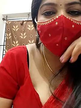 Snapshot of tamilrojaodi chatting on 04-26-26, 11:13 tamilrojaodi online show from 04-26-26, 11:13
