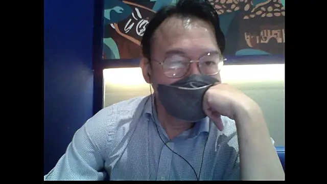 Snapshot of littlegoddyboy chatting on 01-14-26, 02:48 littlegoddyboy online show from 01-14-26, 02:48