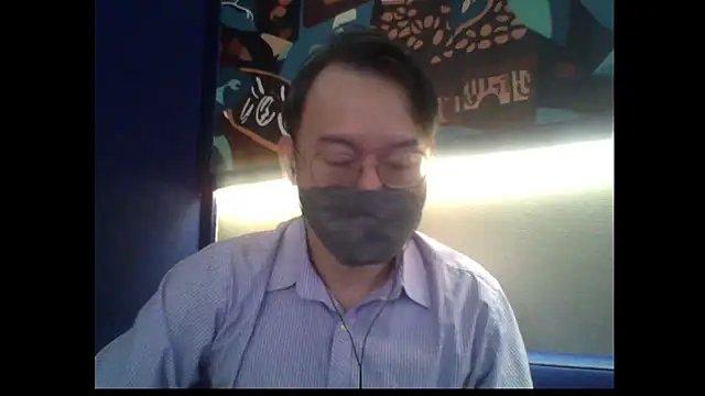 Snapshot of littlegoddyboy chatting on 12-23-25, 01:27 littlegoddyboy online show from 12-23-25, 01:27