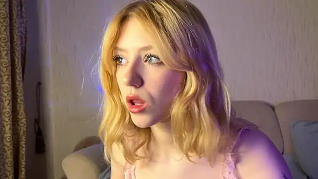 BabeCute online show from 01-11-26, 06:04