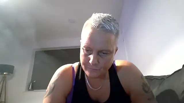 Bendoverbetty3 online show from 01-09-26, 08:38