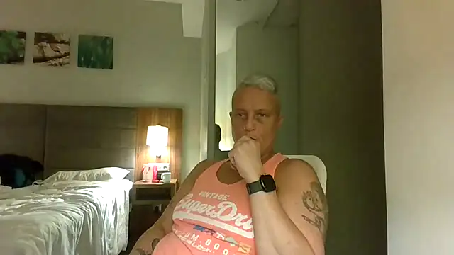 Bendoverbetty3 online show from 01-17-26, 09:18