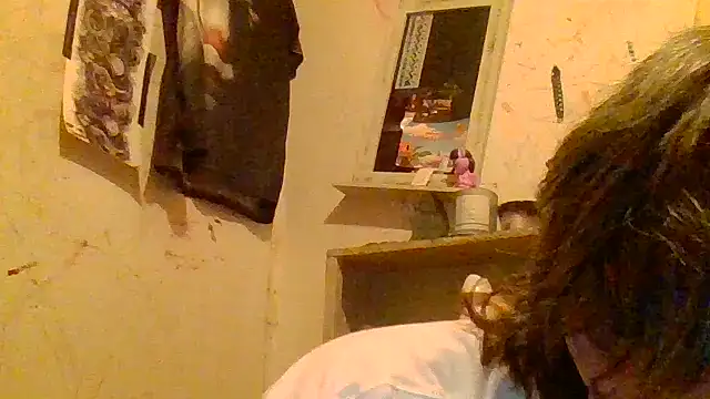 Snapshot of becky1111 chatting on 06-01-26, 09:31 becky1111 online show from 06-01-26, 09:31