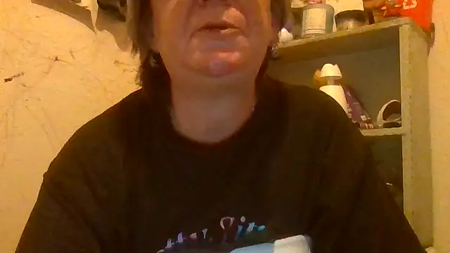 Snapshot of becky1111 chatting on 06-03-26, 10:05 becky1111 online show from 06-03-26, 10:05