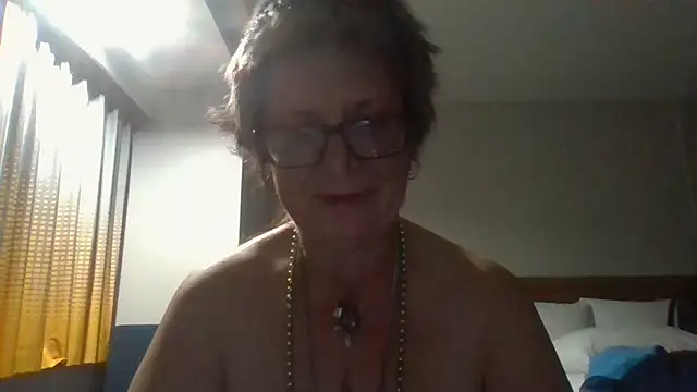 Snapshot of becky1111 chatting on 04-18-26, 04:48 becky1111 online show from 04-18-26, 04:48