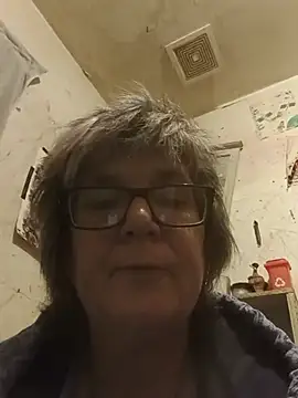 Snapshot of becky1111 chatting on 07-13-26, 11:53 becky1111 online show from 07-13-26, 11:53