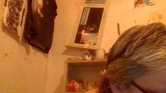 Snapshot of becky1111 chatting on 06-07-26, 08:03 becky1111 online show from 06-07-26, 08:03