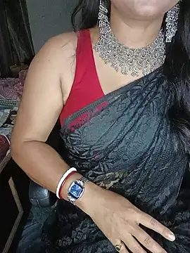 Snapshot of MAHI066 chatting on 06-18-26, 03:17 MAHI066 online show from 06-18-26, 03:17