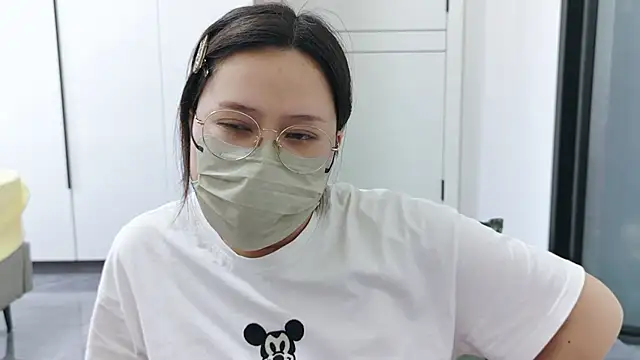 Snapshot of lele-520 chatting on 04-18-26, 09:22 lele-520 online show from 04-18-26, 09:22