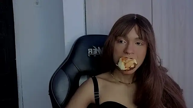 tiffanyy 777 online show from 06-21-26, 04:40