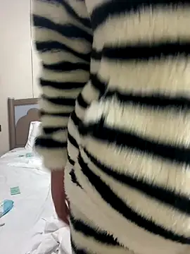 chunxiaoquqn online show from 01-05-26, 06:11