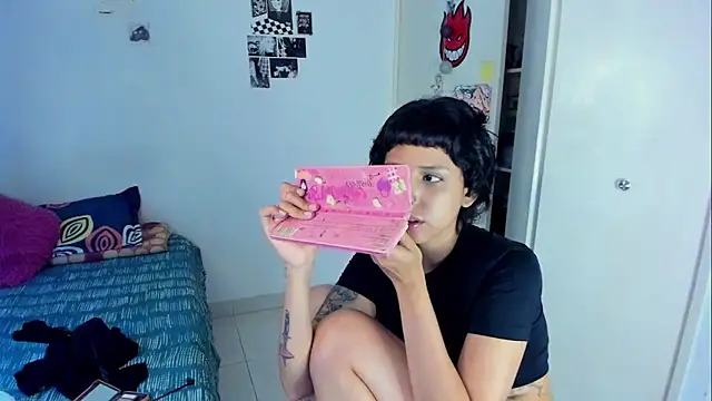 harakitty  online show from 04-01-26, 10:28