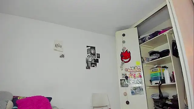 harakitty  online show from 04-06-26, 03:02