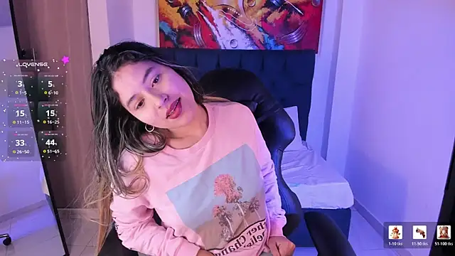 Violet Blazee online show from 12-22-25, 10:26