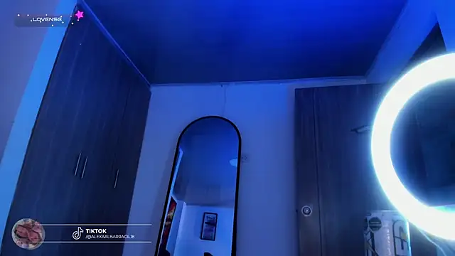 Violet Blazee online show from 03-27-26, 04:10