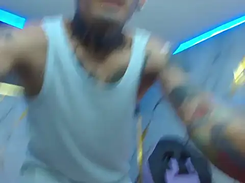 Boy tatto77 online show from 02-14-26, 06:41