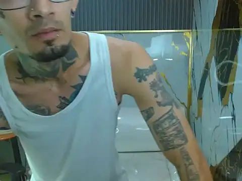 Boy tatto77 online show from 05-05-26, 11:46